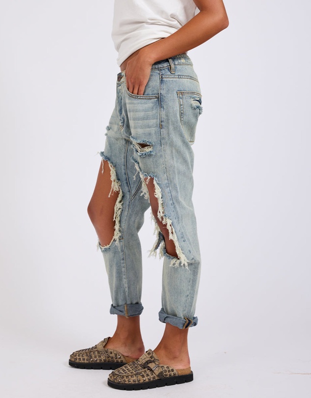 ONE TEASPOON - Montanna Super Trashed Saints Boyfriend Jeans
