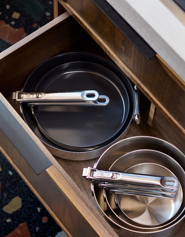 Joseph Joseph - Space Steel Non-stick Stainless-steel Frying Pan with Folding Handle - 24cm