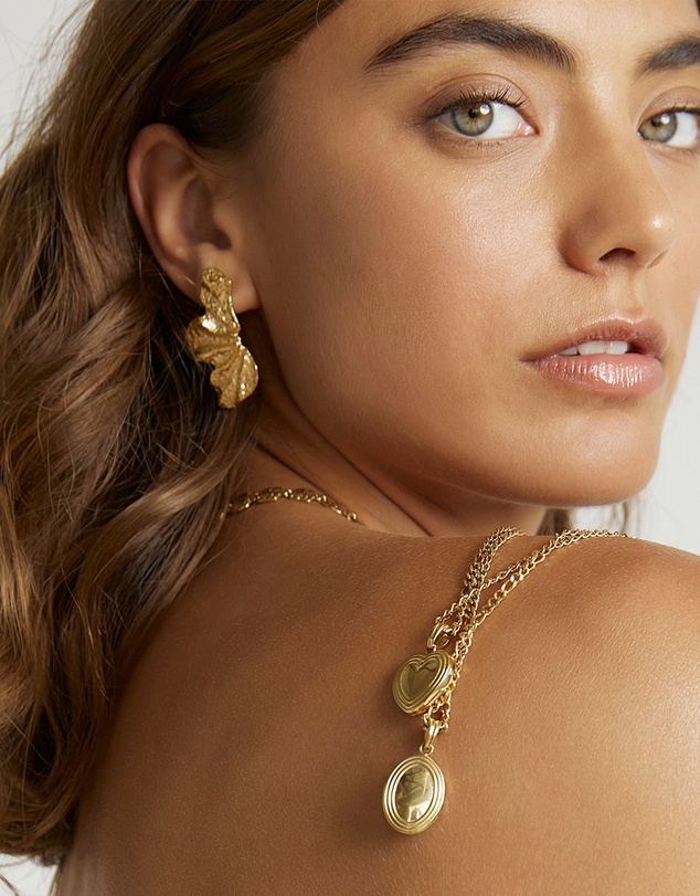 Arms Of Eve - Classic Gold Locket Necklace