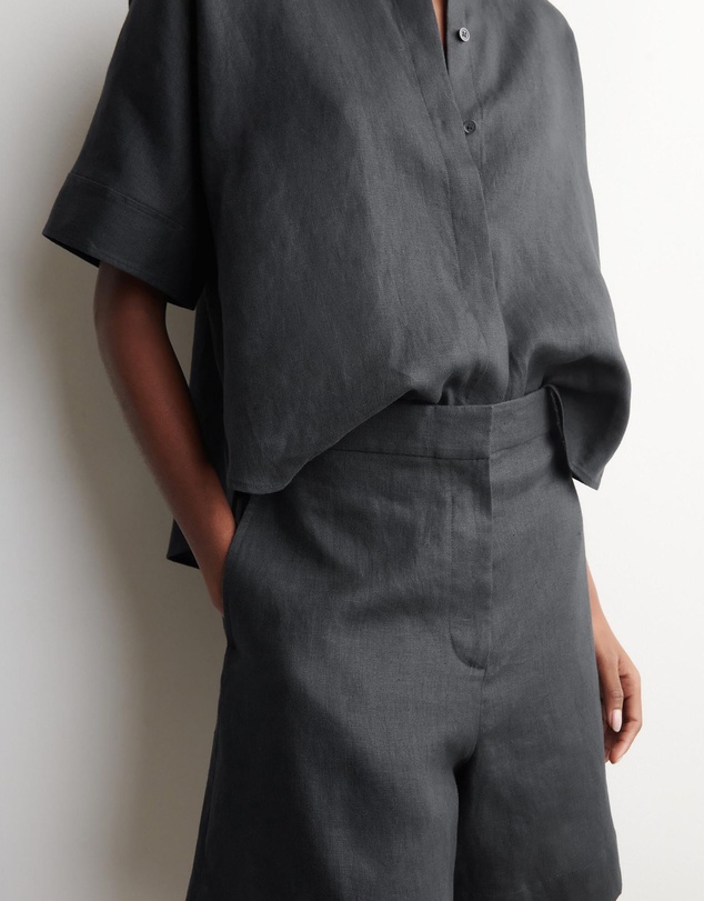 COS - Tailored Elasticated Linen Shorts