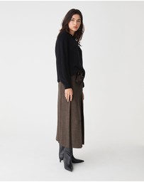 Forcast - Evelyn Pleated Skirt