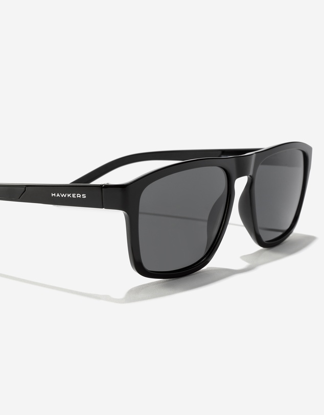 Hawkers Co - HAWKERS Lion - Polarized Black Dark Sunglasses for Men and Women