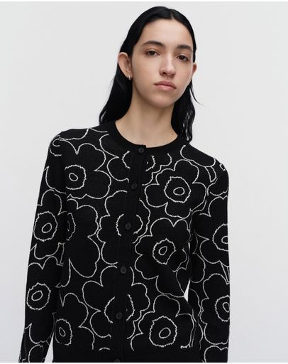 black, off white