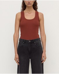 Assembly Label - Robyn Scoop Neck Tank
