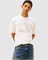 Tommy Jeans - 90s Distressed Flag Tee