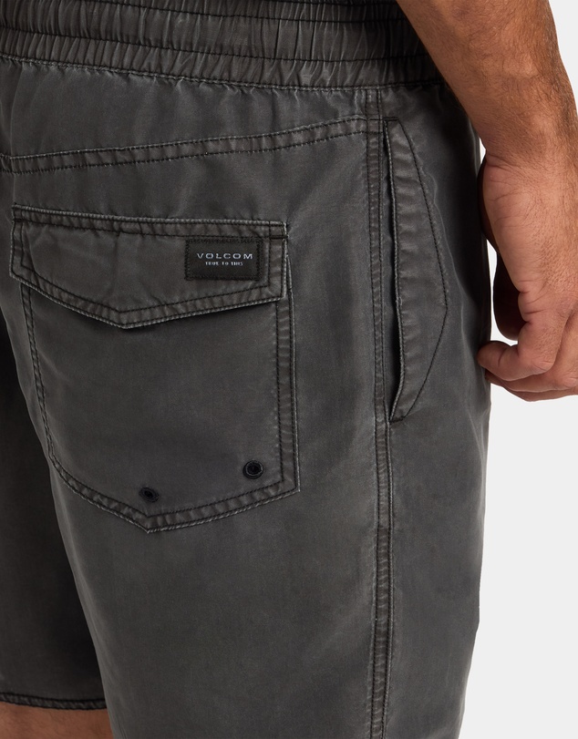 Volcom - Mens Center 17
