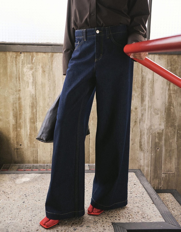 M.N.G - Wide Leg Mid-Rise Jeans