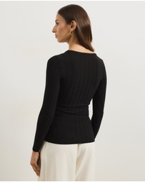 Atmos&Here - Mina V-Neck Knitted Top