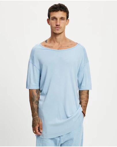 Surrounded By Ghosts - The Arsenic Relaxed Rib Knit Long Tail T-Shirt