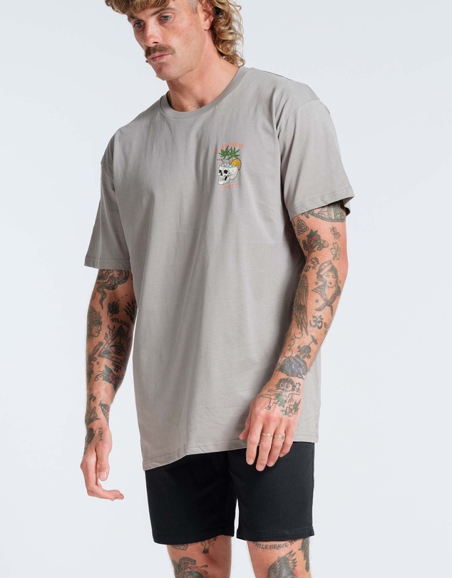 Vacancy Co - Club Dread Tee