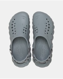 Crocs - Echo Clogs - Unisex