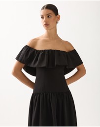 Minima Esenciales - Amora Off Shoulder Ruffle Maxi Dress