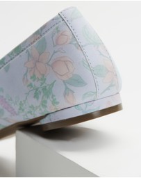 Vionic - Callisto Floral Flat - Arctic Ice Botanical