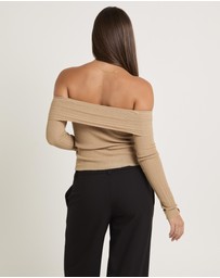 Alice In The Eve - Tully Off Shoulder Knit Top