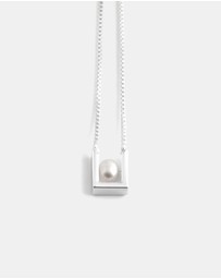 COS - Bezel Pendant Necklace