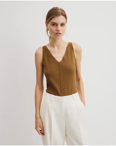 Country Road - V-neck Rib Detail Knit Tank