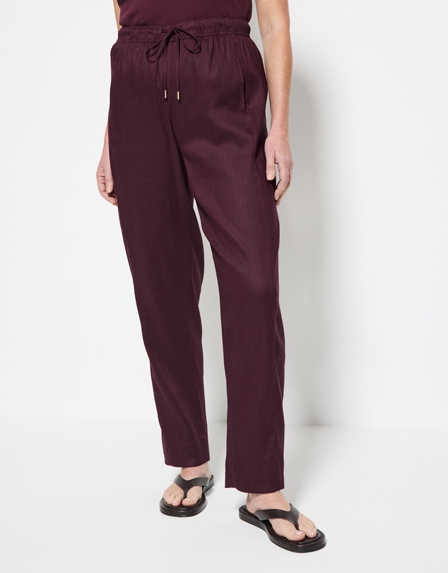 Commonry - Stephanie Pant