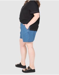 Love Your Wardrobe - Pia Denim Short