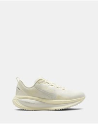 Nike - Vomero 18 - Women's