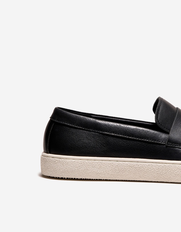 Calibre - Crepe Sole Slip-On Black