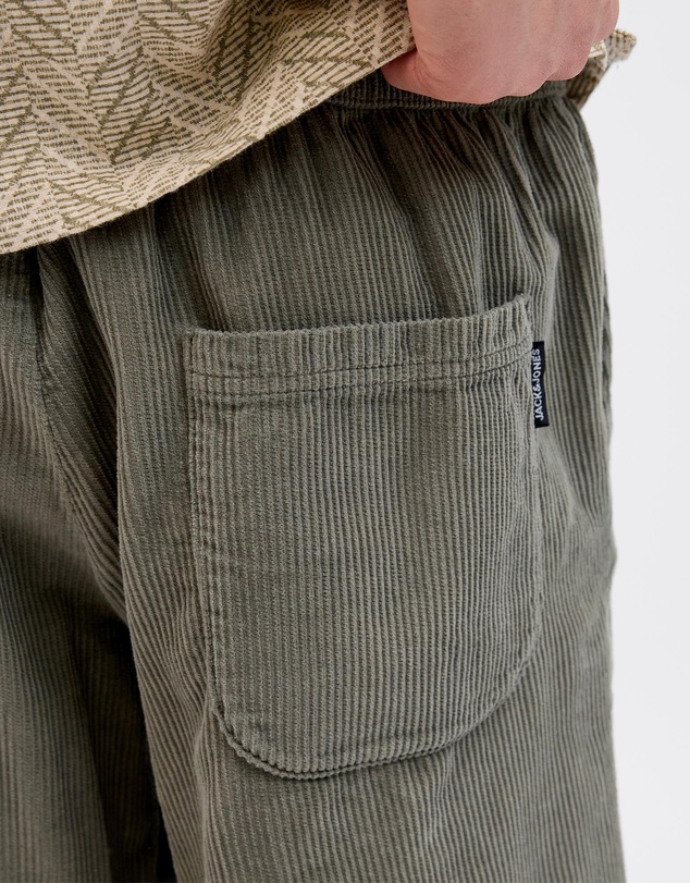 Jack & Jones - Bill Corduroy Jogger Shorts