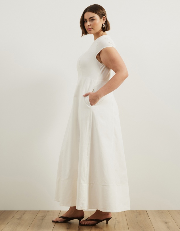 Atmos&Here Curvy - Lorry Keyhole Linen Blend Maxi Dress