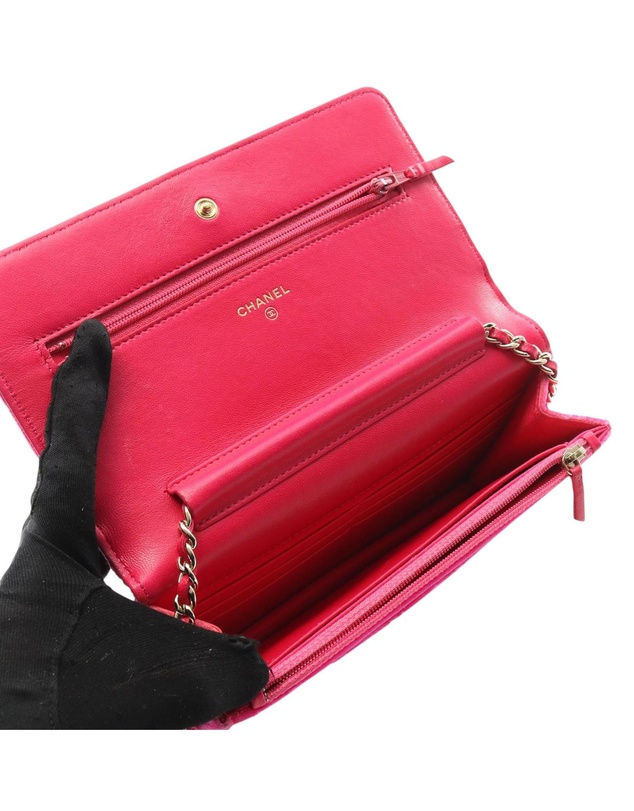 Pre-Loved by Azura Reborn - Pre-Loved CC Quilted Velvet Wallet on Chain