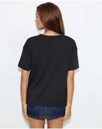 Dazie - Bronte Snap T-Shirt