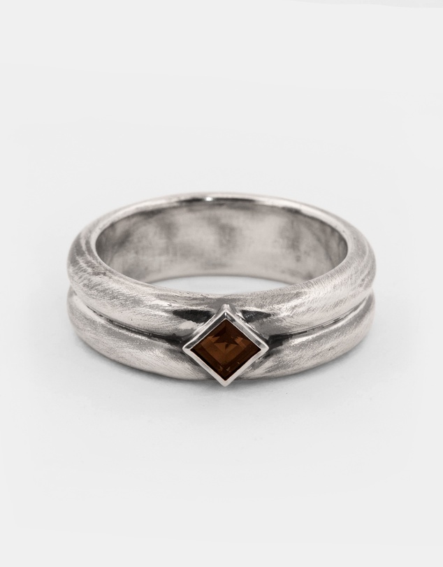 SUE THE BOY - Double On The Rocks Ring