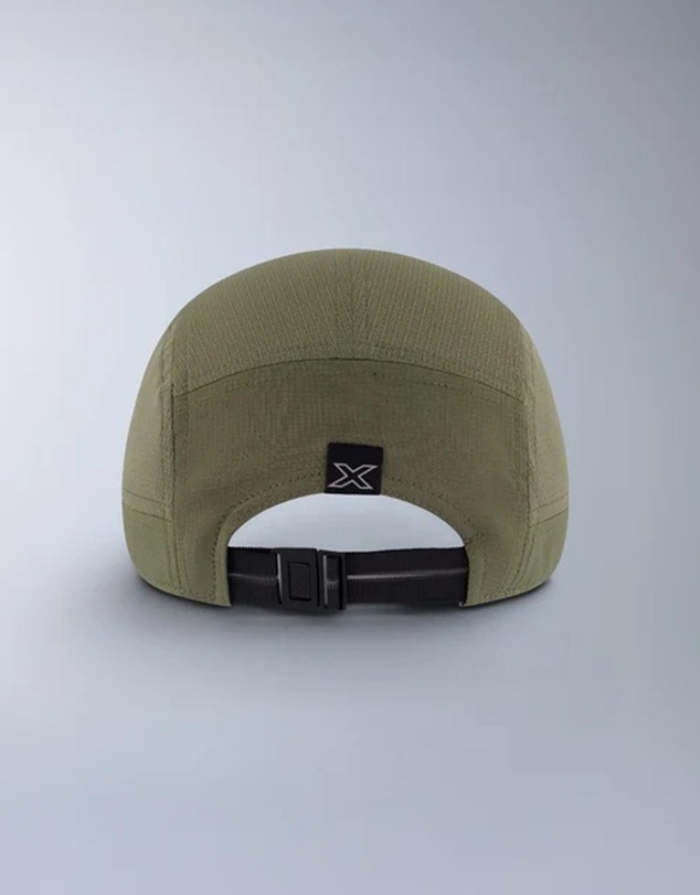 2XU - Light Speed Cap