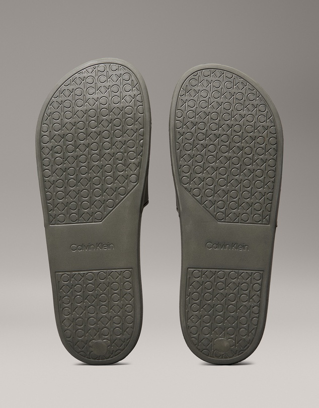 Calvin Klein - Embossed Logo Slides