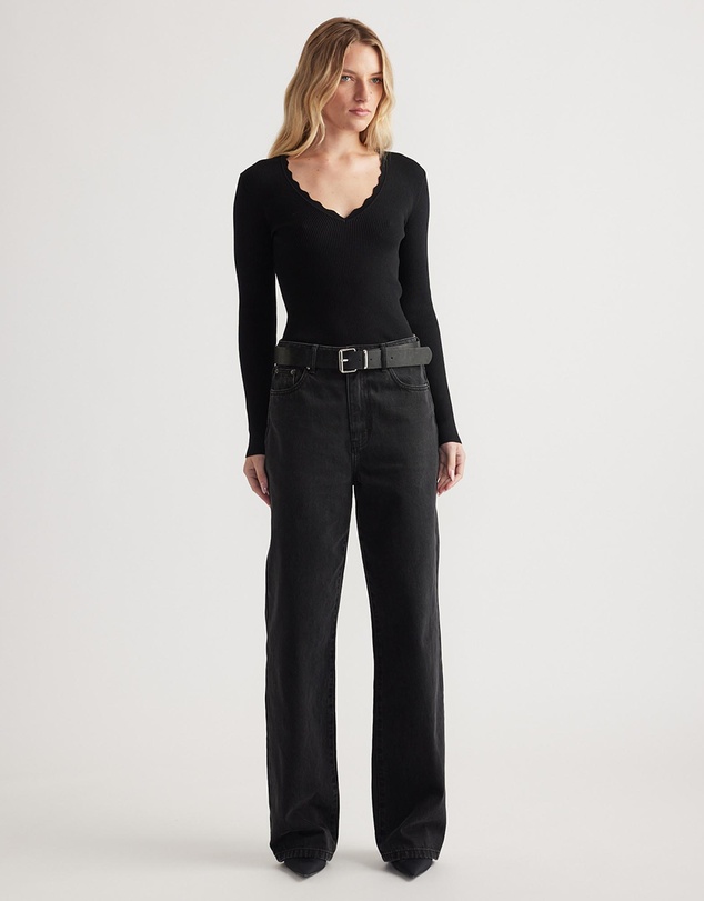 Decjuba - Kai V Neck Long Sleeve Top