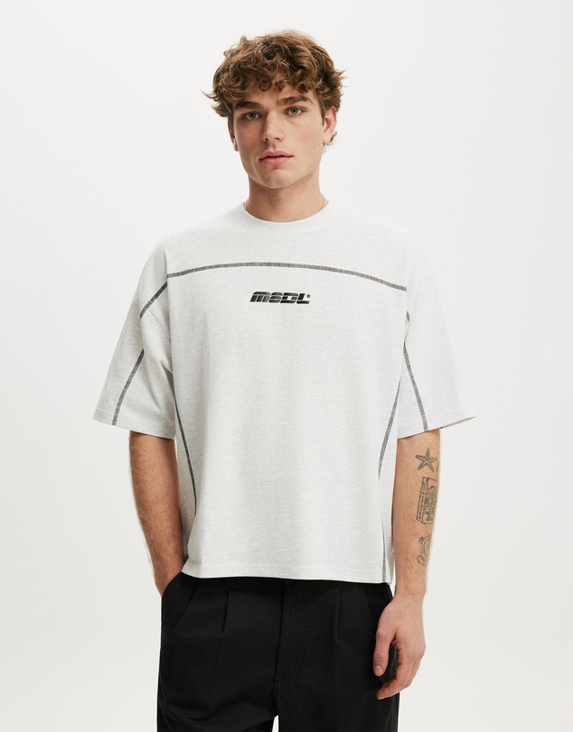 Cotton On - Cropped Fit Graphic T-Shirt