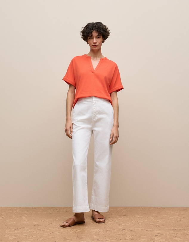 Trenery - Relaxed V Neck T-shirt in Fiesta Red