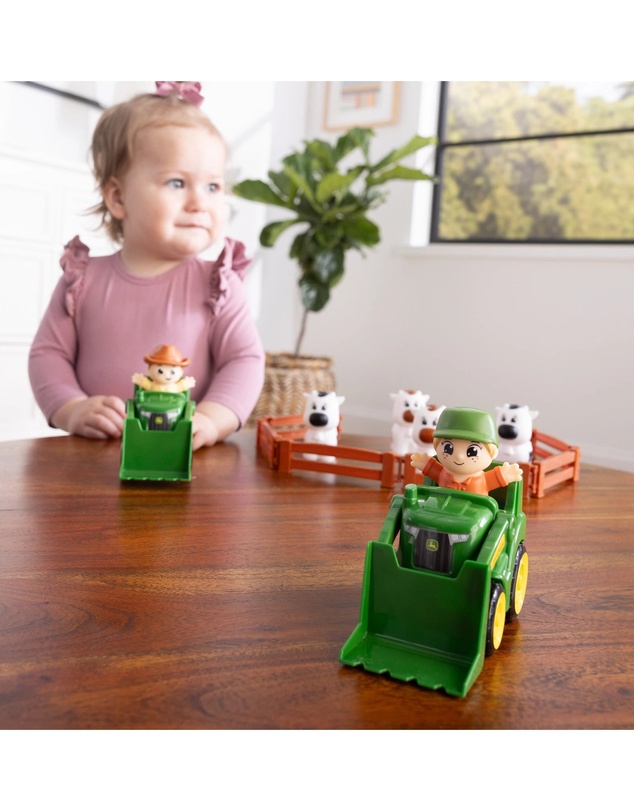 John Deere - The Cows are Out Farm Set