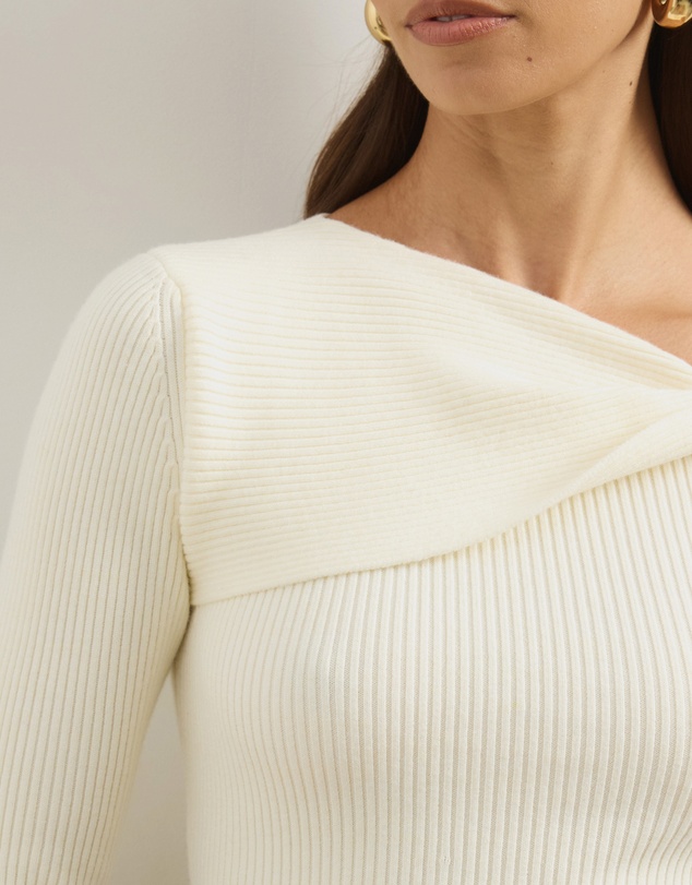 Atmos&Here - Alora Long Sleeve Knit Top With Twist Detail