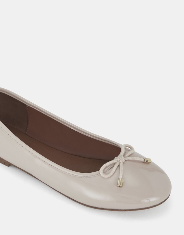 Miss Sofie - Lennie Flats