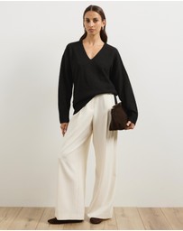Atmos&Here - Teo V-Neck Knit Jumper