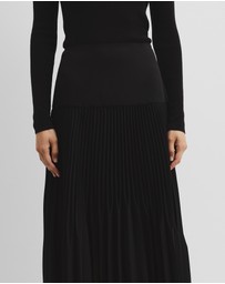 Country Road - Plisse Midi Skirt