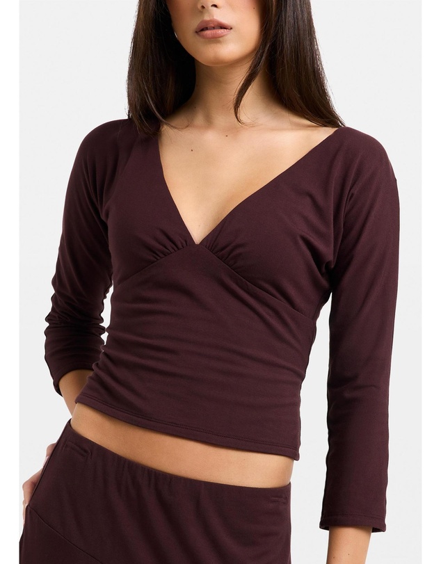 Alice In The Eve - Vivian Deep V Quarter Top
