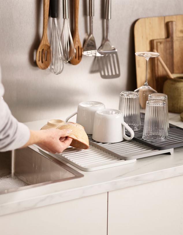 Joseph Joseph - Tier™ Expandable Draining Board (Grey)