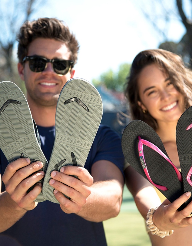 Boomerangz Footwear - Men's Black/Grey Thongs with arch support and 2 x interchangeable straps