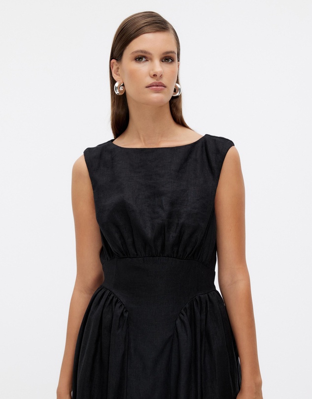 Minima Esenciales - Rivena Midi Dress