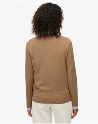 Superdry - Classic V Neck Slim Fit Jumper