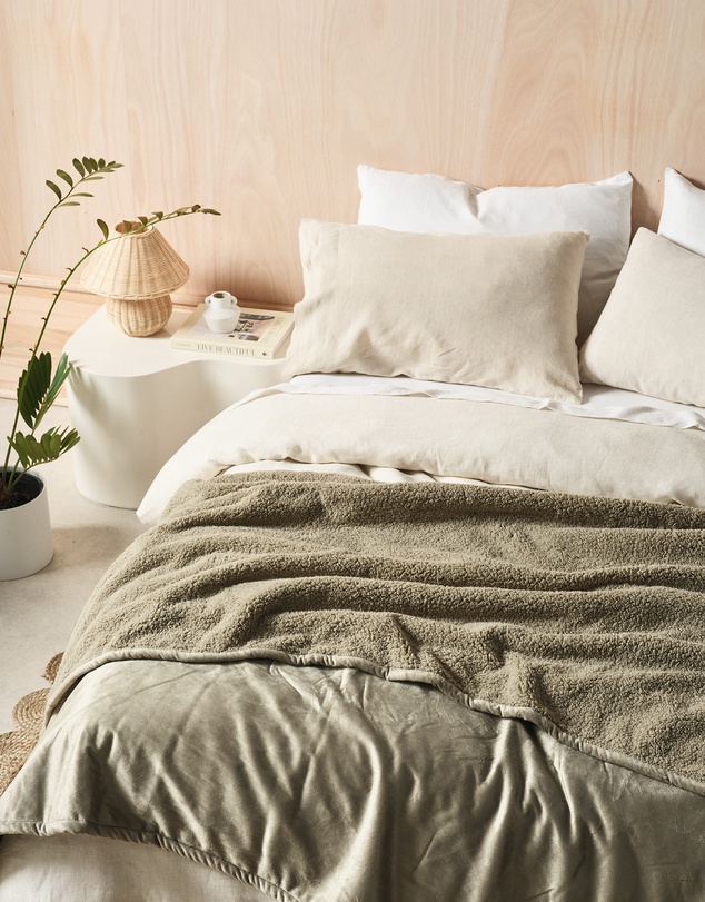 Linen House - Sena Blanket