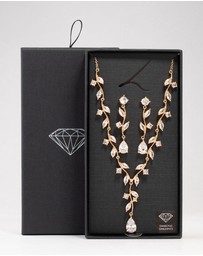 Lovisa - Gold Creeping Crystal Roses Necklace & Earrings Set
