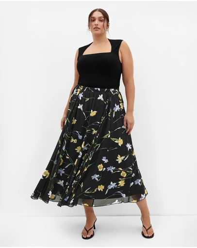City Chic - Plus size Serene Petal Print Skirt - black