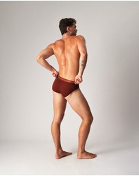 TEAMM8 - Icon Brief
