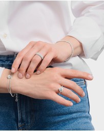 THOMAS SABO - Halo ring with white, heart-shaped zirconia