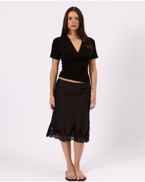 Style Addict - Mila Deep V Tee